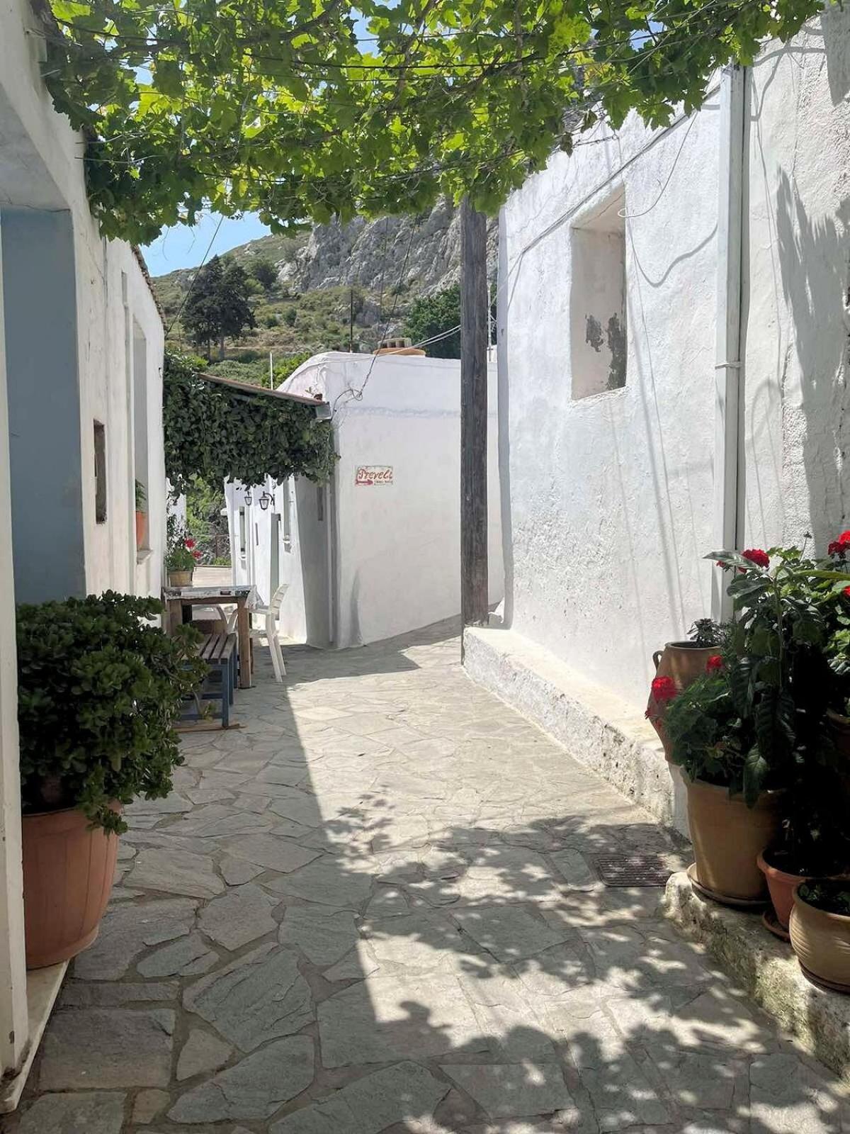Varsamos Yiannioú Exterior photo