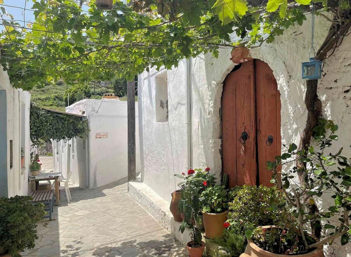 Varsamos Yiannioú Exterior photo